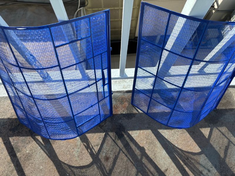 エアコンクリーニング後に汚れが除去されたエアコンフィルター