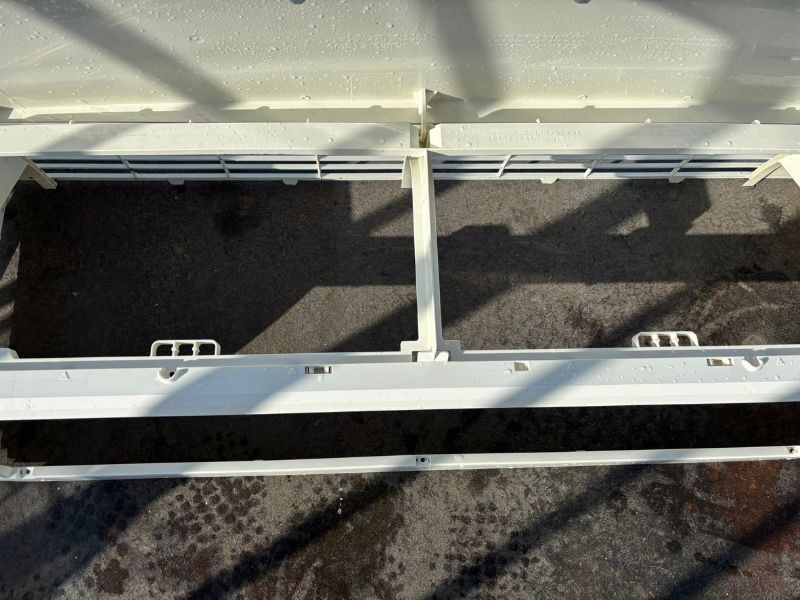 エアコンクリーニング後に内部がきれいになったエアコン