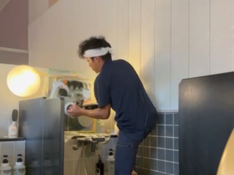 群馬県草津温泉の旅館大浴場で実施した浴室鏡のウロコ除去施工のタイトル画像